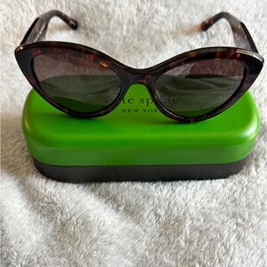 Kate Spade Brown Sunglasses Classic Oval Design